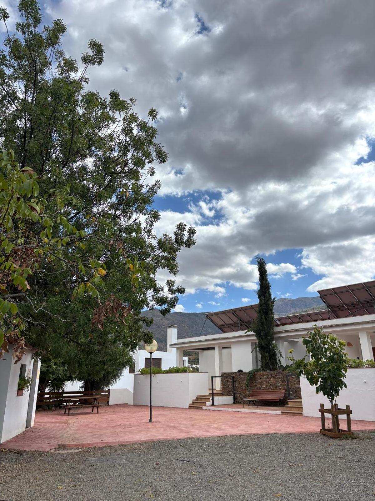 El Domingo En El Valle Fondón Buitenkant foto
