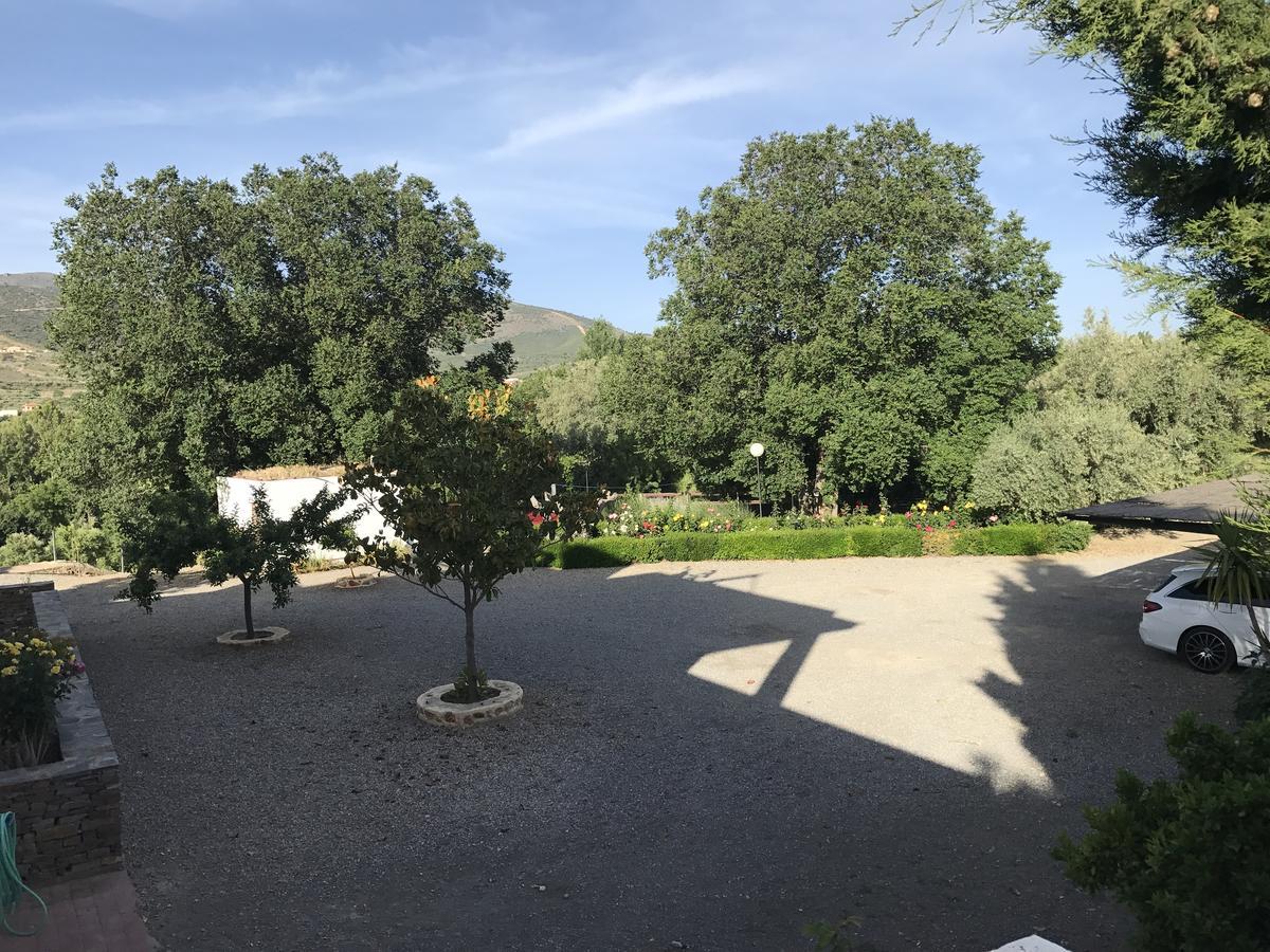El Domingo En El Valle Fondón Buitenkant foto